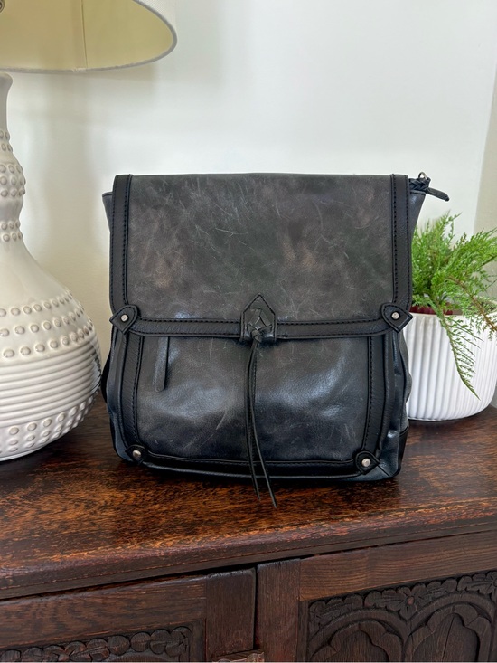 The Sak Handbags - The Sak Ventura Convertible Leather Crossbody Backback Black